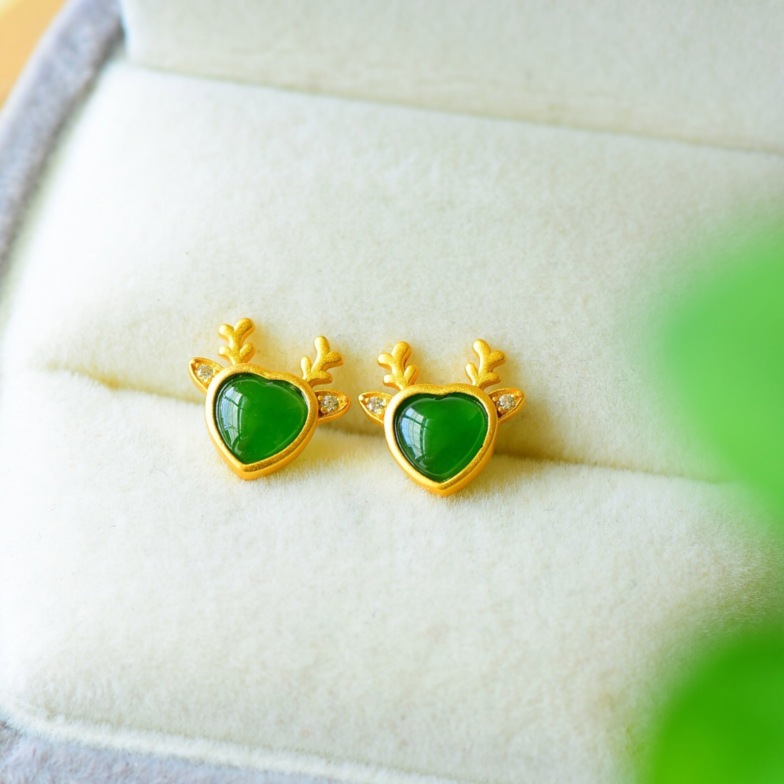 A Pair of Exquisite Sterling Silver-Gold Plated Inlaid Jasper Earrings,Inlaid Diamond: A Pair of Exquisite Sterling Silver-Gold Plated Inlaid Jasper Earrings,Inlaid Diamond,Size:0.4inx0.4in