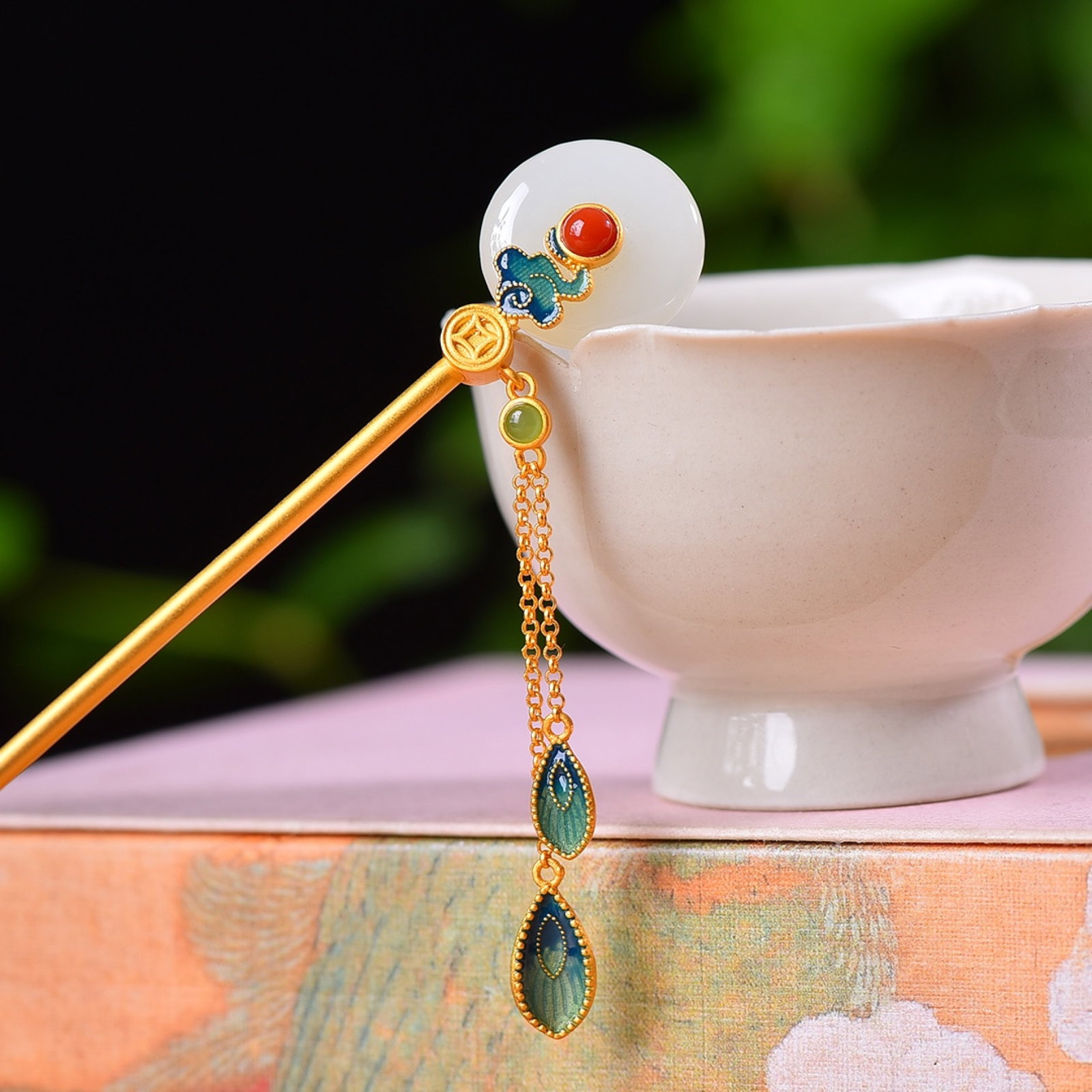 An Exquisite Sterling Silver-Gold Plated Inlaid White Jade Hairpin: An Exquisite Sterling Silver-Gold Plated Inlaid White Jade Hairpin,Size:0.7inx0.7in 纯银镀金镶白玉发簪