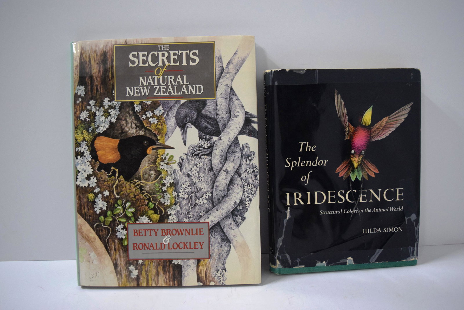 Two Entomology coffee table text: The Splendor of: Two Entomology coffee table text: The Splendor of Iridescence y Hilda Simon & The Secrets of Natural New Zealand by Betty Brownlie & Ronald Lockley