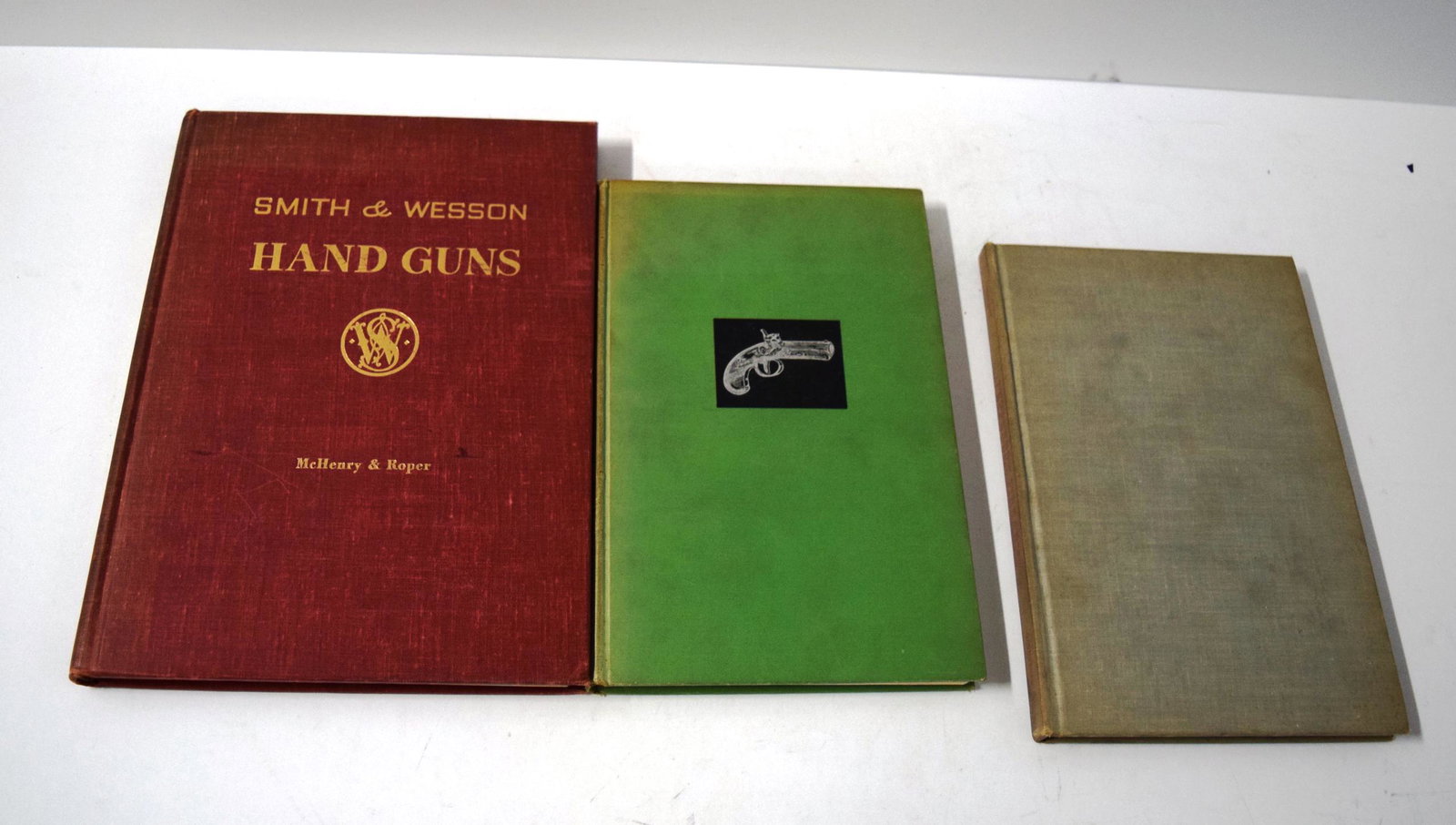 3 handgun texts: Henry Deringer's Pocket Pistol by John: 3 handgun texts: Henry Deringer's Pocket Pistol by John E. Parsons, Pepperbox Firearms by Lewis Winat & Smith & Wesson Handguns by McHenry & Roper