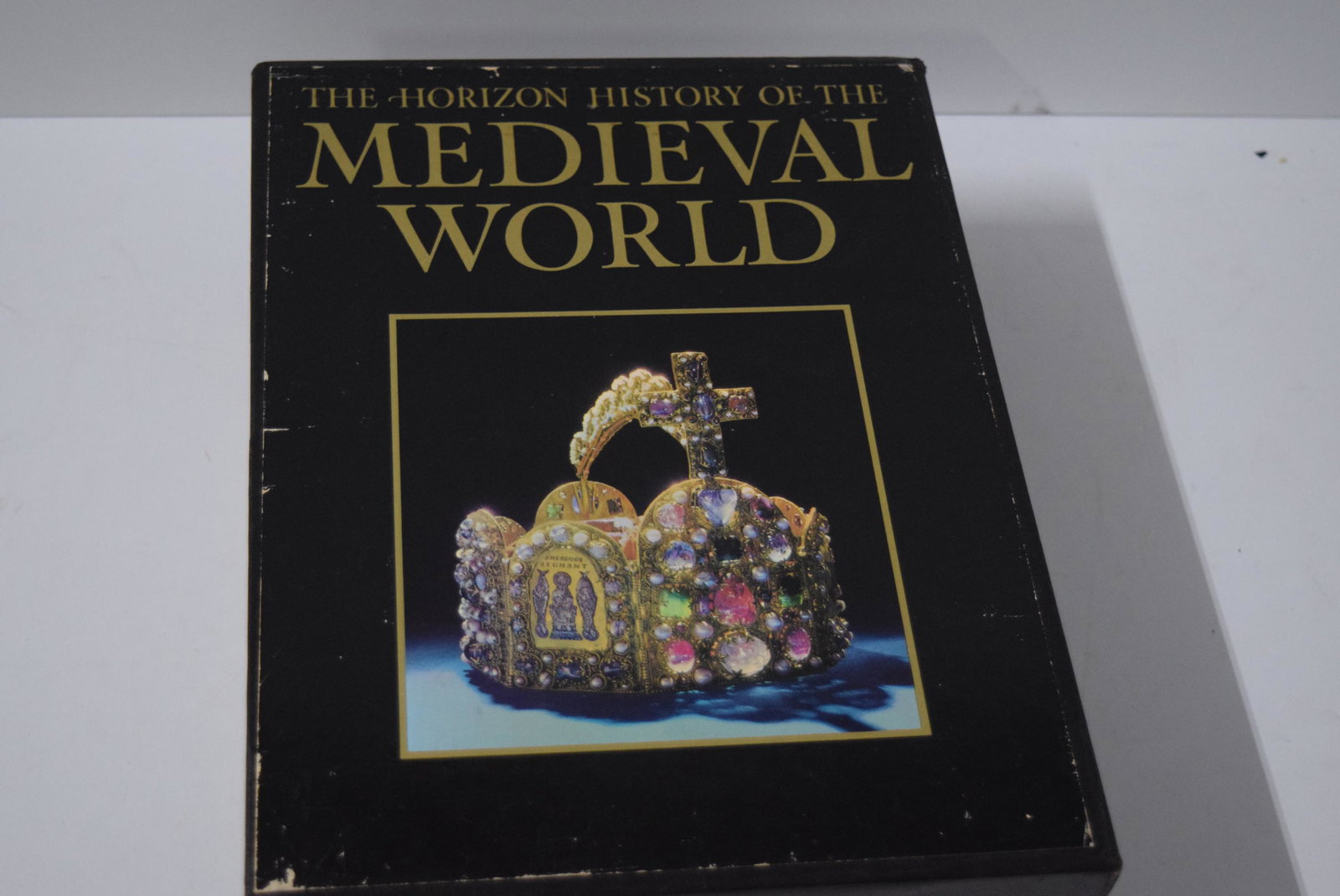 The Horizon History of the Medieval World 2 book set: The Horizon History of the Medieval World 2 book set 1968: Great Cathedrals & Middle Ages
