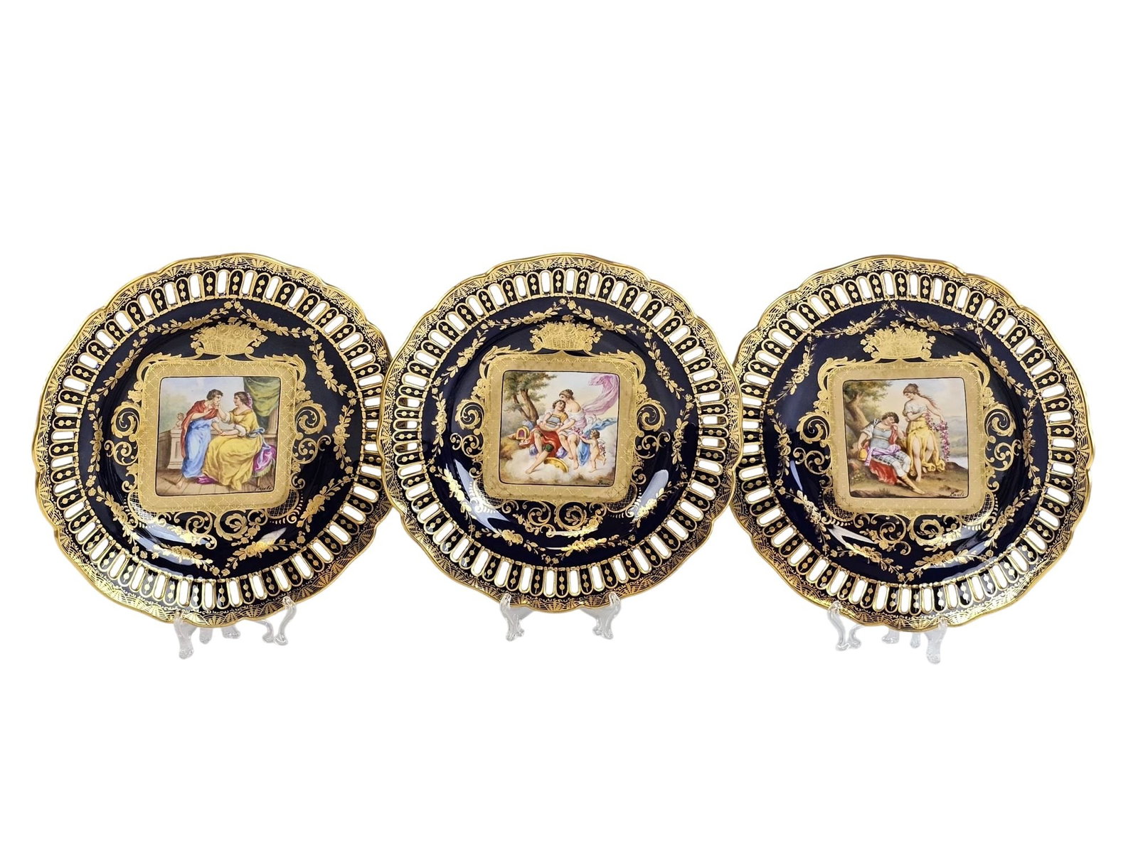 THREE 19C ANTIQUE AUSTRIAN ROYAL VIENNA PORCELAIN PLATES (1 of 9)