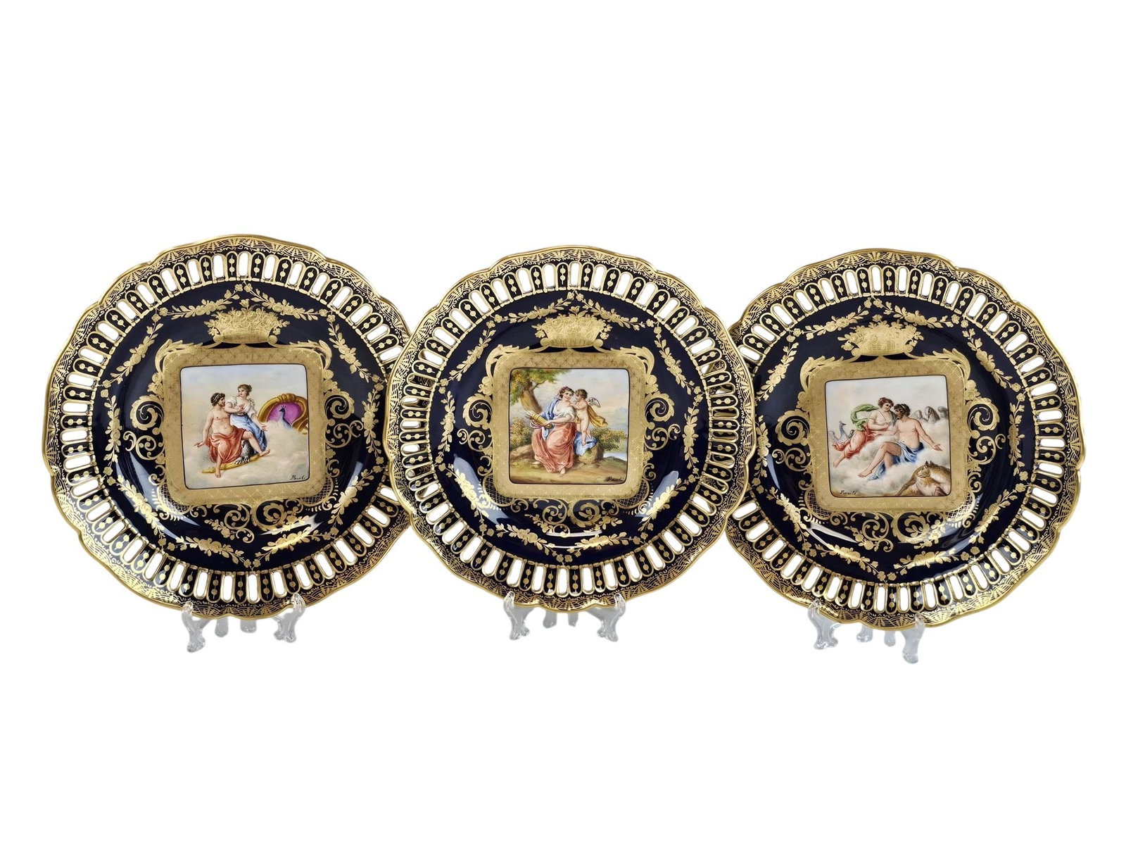 THREE 19C ANTIQUE AUSTRIAN ROYAL VIENNA PORCELAIN PLATES (1 of 9)