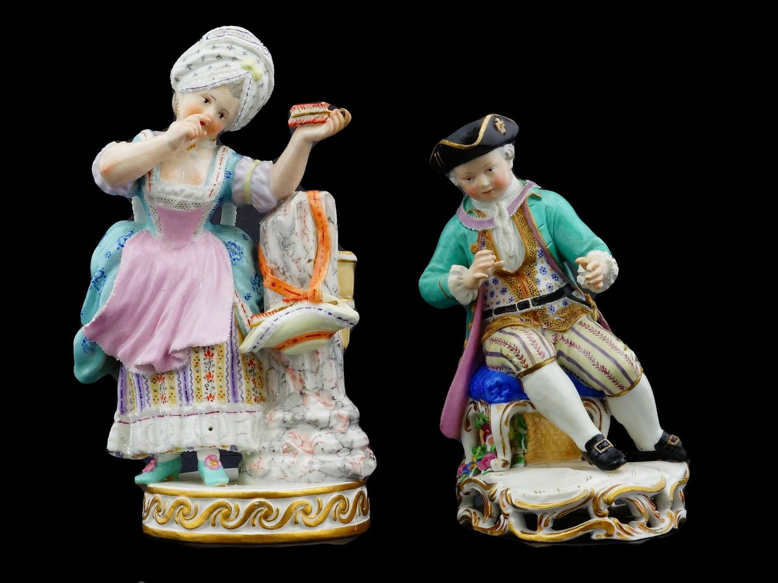 PAIR OF MEISSEN PORCELAIN ROMANTIC FIGURES OF MAN AND WOMAN (1 of 9)