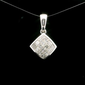 18k White Gold and 1.75cttw Princess Cut Diamonds Pendant