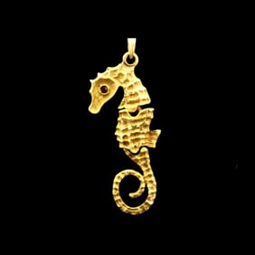 18k Yellow Gold Vintage Articulated Three Piece Seahorse Pendant 2.2"