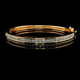 14k Yellow Gold and 1cttw Diamond Vintage Heavy Bangle Bracelet 6.25"