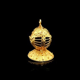 18k Yellow Gold Vintage Articulated Knight's Armor Charm