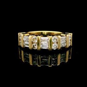 18k Yellow Gold and 1cttw Round and Baguette Diamond Band Ring Size 7