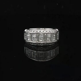 18k White Gold and 2cttw Diamond Heavy Vintage Ladies Ring Size 6
