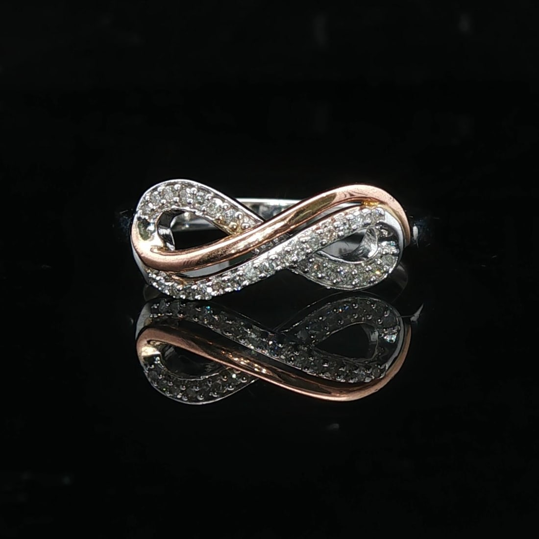 10k White and Rose Gold Diamond Infinity Band Ring Size 6.25