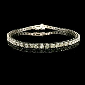 14k White Gold and 3.5cttw Diamond Tennis Bracelet 7"