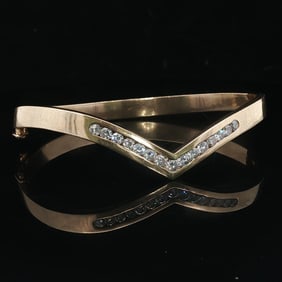 14k Yellow Gold and 1.5cttw Diamond Heavy Solid V Bangle Bracelet 7.25"