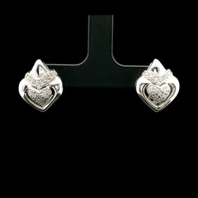 18k White Gold and 0.50cttw Diamond Heart Stud Earrings