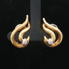 18k Yellow Gold and Diamond Ladies Vintage Earclips 1"