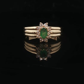 14k Yellow Gold Emerald and Diamond Halo Ladies Ring Size 6.25
