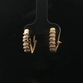 14k Yellow Gold and 0.25cttw Round and Baguette D