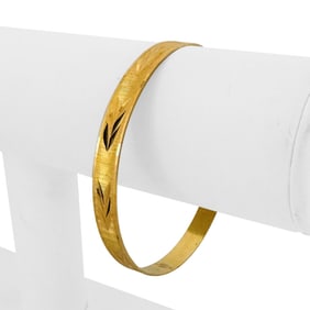 21k Yellow Gold Solid Diamond Cut Textured Bangle