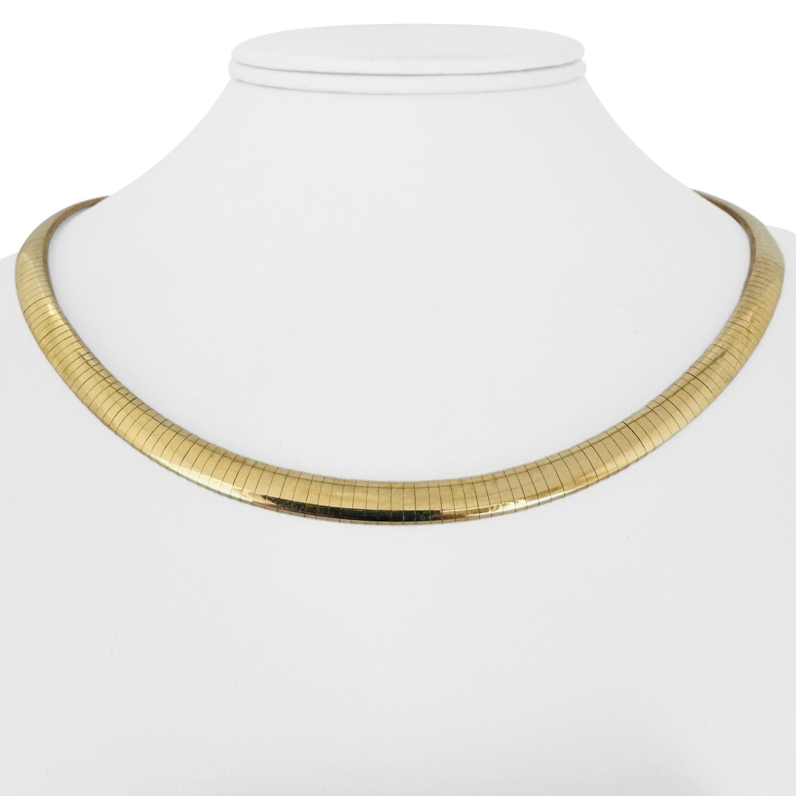 14k Yellow Gold 43g Solid Heavy 6mm Omega Link Ne: Condition: Excellent Condition, Professionally Cleaned Metal: 14k Gold (Marked, and Professionally Tested) Weight: 43.1g Length: 18 Inches Width: 6mm Closure: Box Tab Insert with Safety Latch Markings