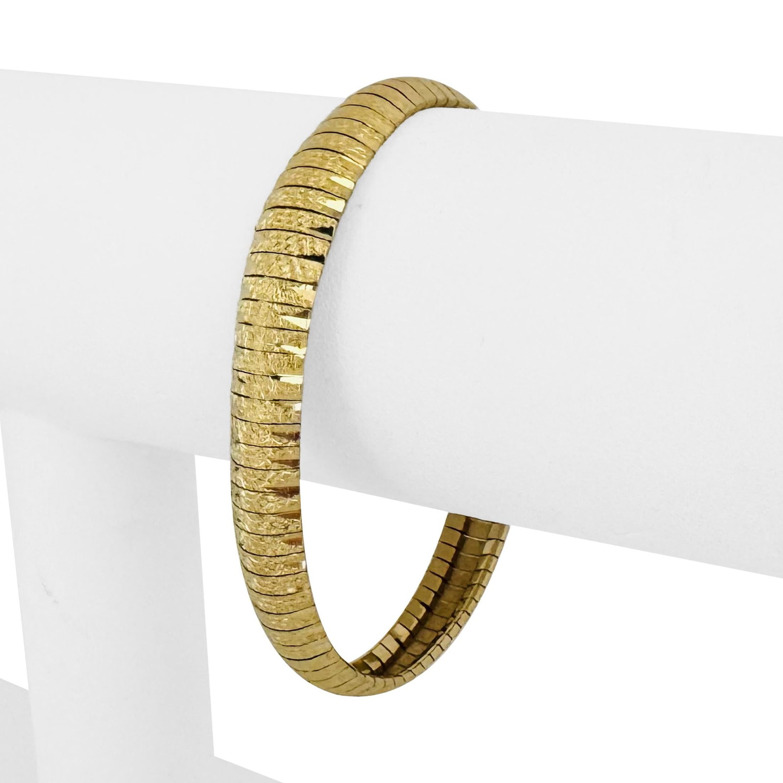 14k Yellow Gold Solid Textured Diamond Cut Omega Link Bracelet Italy 7": Condition: Excellent Condition, Professionally Cleaned Metal: 14k Gold (Marked, and Professionally Tested) Weight: 16.1g Length: 7 Inches Width: 8mm Closure: Box Tab Insert with Safety Latch Markings:
