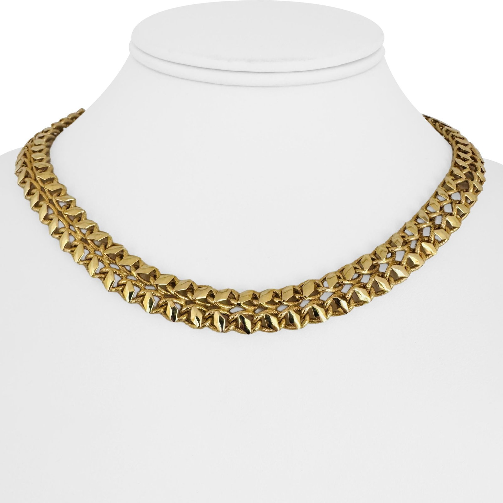 14k Yellow Gold Ladies Fancy Link Chain Necklace Italy 17": Condition: Excellent Condition, Professionally Cleaned and Polished Metal: 14k Gold (Marked, and Professionally Tested) Weight: 18.6g Length: 17 Inches Width: 10.5mm Closure: Lobster Claw Markings: "1