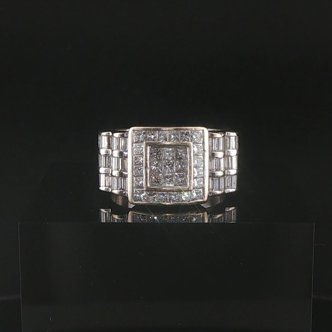 18k White Gold and 2cttw Diamond Square Design Ring Size 7: Condition: Excellent Condition, Professionally Cleaned Metal: 14k Gold (Marked, and Professionally Tested) Weight: 11.2g Diamonds: 2cttw Princess and Baguette Cut Natural Diamonds Width: 12mm at face,