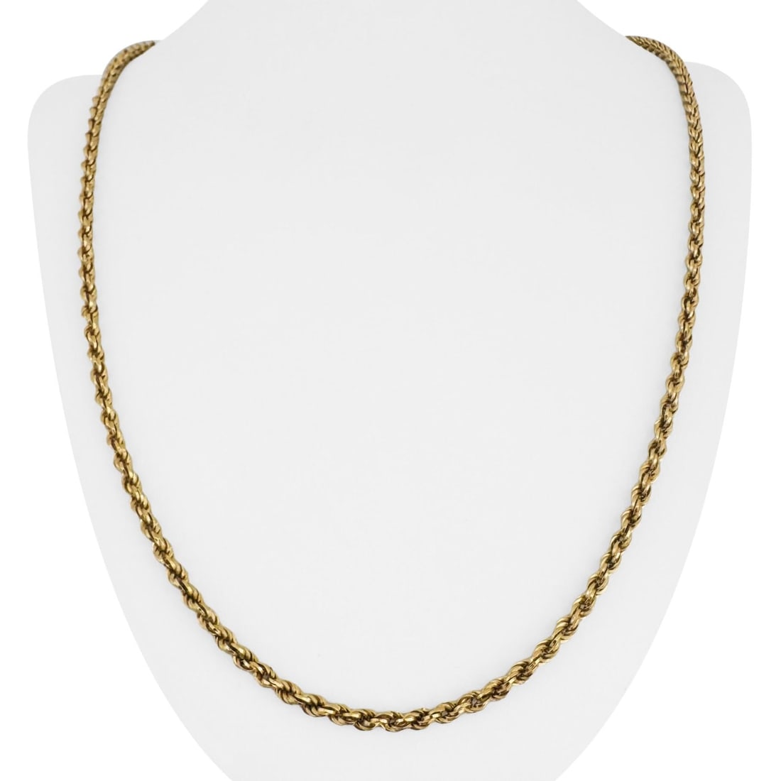 18k Yellow Gold Hollow Vintage Rope Chain Necklace Italy 25": Condition: Excellent Condition, Professionally Cleaned and Polished Metal: 18k Gold (Marked, and Professionally Tested) Weight: 9g Length: 25 Inches Width: 3.5mm Closure: Spring Ring Markings: "750" "