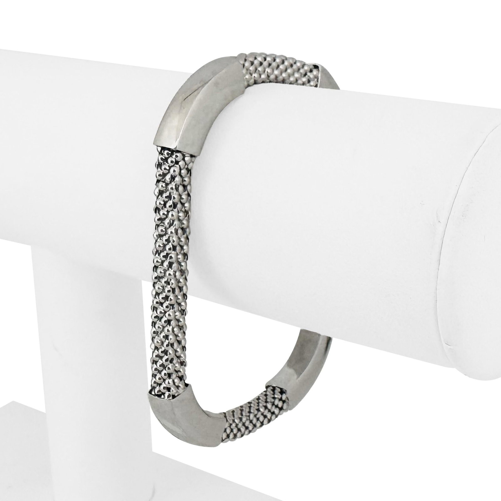 14k White Gold Popcorn Link Flexible Bangle Italy 7": Condition: Excellent Condition, Professionally Cleaned Metal: 14k Gold (Marked, and Professionally Tested) Weight: 17g Length: 7 Inches Width: 6mm Closure: Box Tab Insert with Double Lock Markings: "1
