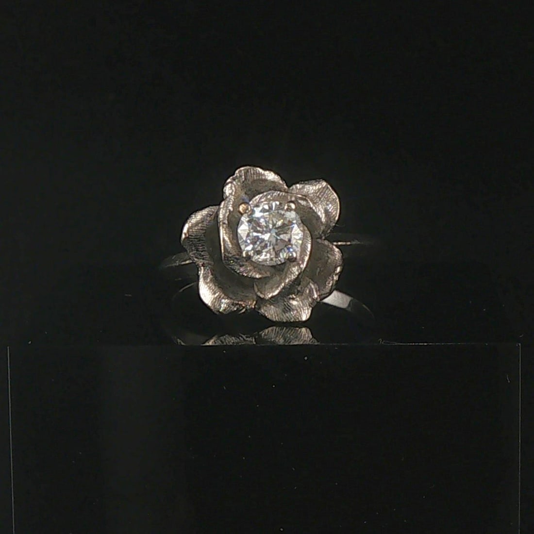 14k White Gold and 0.50ct Round Cut Diamond Vintage Rose Ring Size 8: Condition: Excellent Condition, Professionally Cleaned Metal: 14k Gold (Professionally Tested) Weight: 5.5g Diamonds: 0.50ct Round Cut Natural Diamond Diamond Color and Clarity: H and Si2 Face Measure