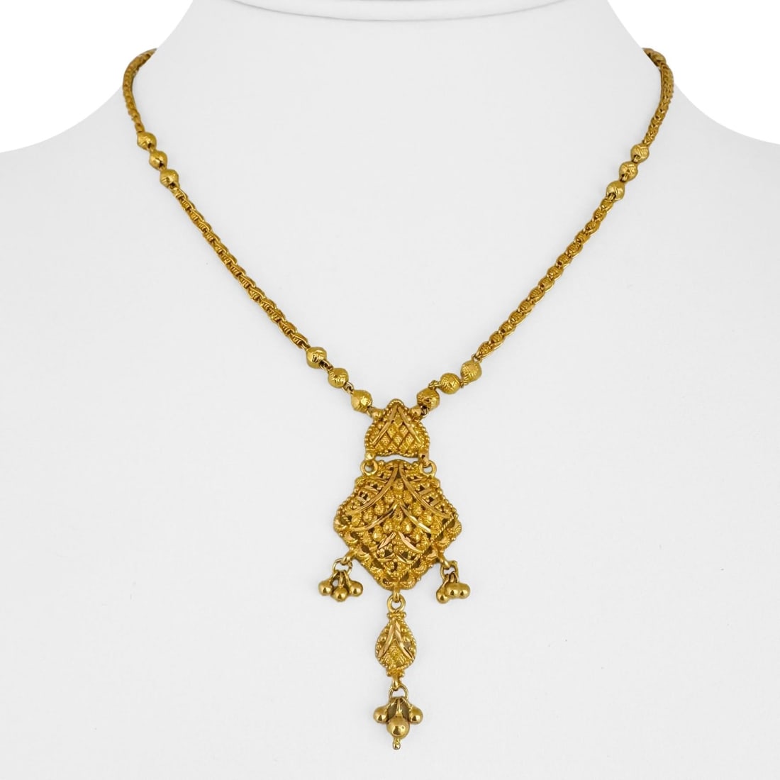 22k Yellow Gold Indian Fancy Link Ornate Drop Pendant Necklace 16": Condition: Excellent Condition, Professionally Cleaned Metal: 22k Gold (Marked, and Professionally Tested) Weight: 13.5g Length: 16 Inches Pendant Drop: 2 Inches Closure: Hook Markings: "916" Item #FC