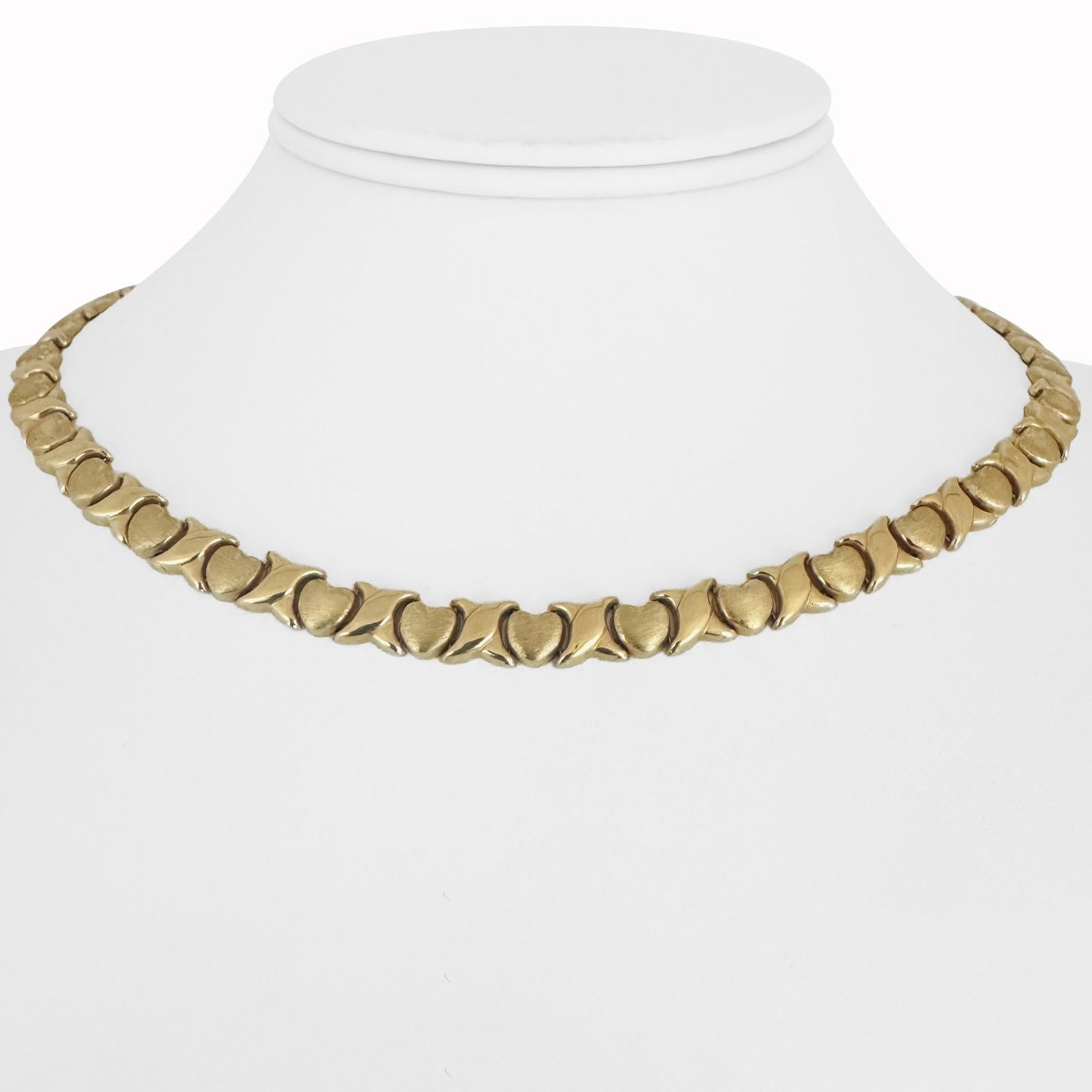 14k Yellow Gold Ladies Hugs and Kisses XO Link Ne: Condition: Excellent Condition, Professionally Cleaned Metal: 14k Gold (Marked, and Professionally Tested) Weight: 13g Length: 16 Inches Width: 7mm Closure: Lobster Claw Markings: "14kt" "Italy"