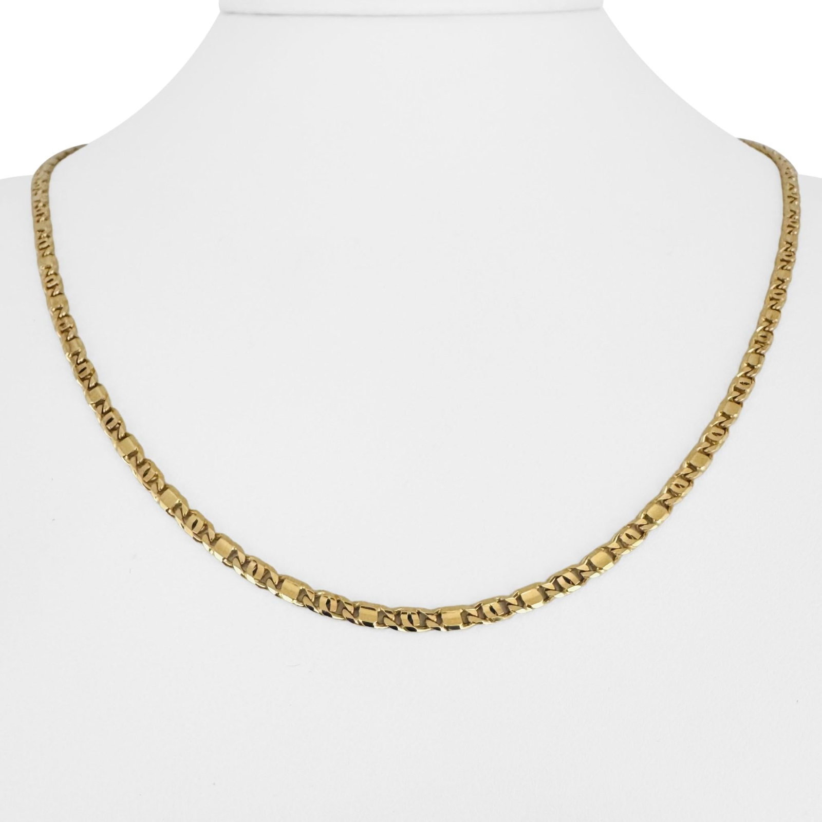 18k Yellow Gold Solid Vintage Figarucci Link Chai: Condition: Excellent Condition, Professionally Cleaned Metal: 18k Gold (Marked, and Professionally Tested) Weight: 16.6g Length: 20 Inches Width: 3mm Closure: Lobster Claw Markings: "750" "* 181 AR" C