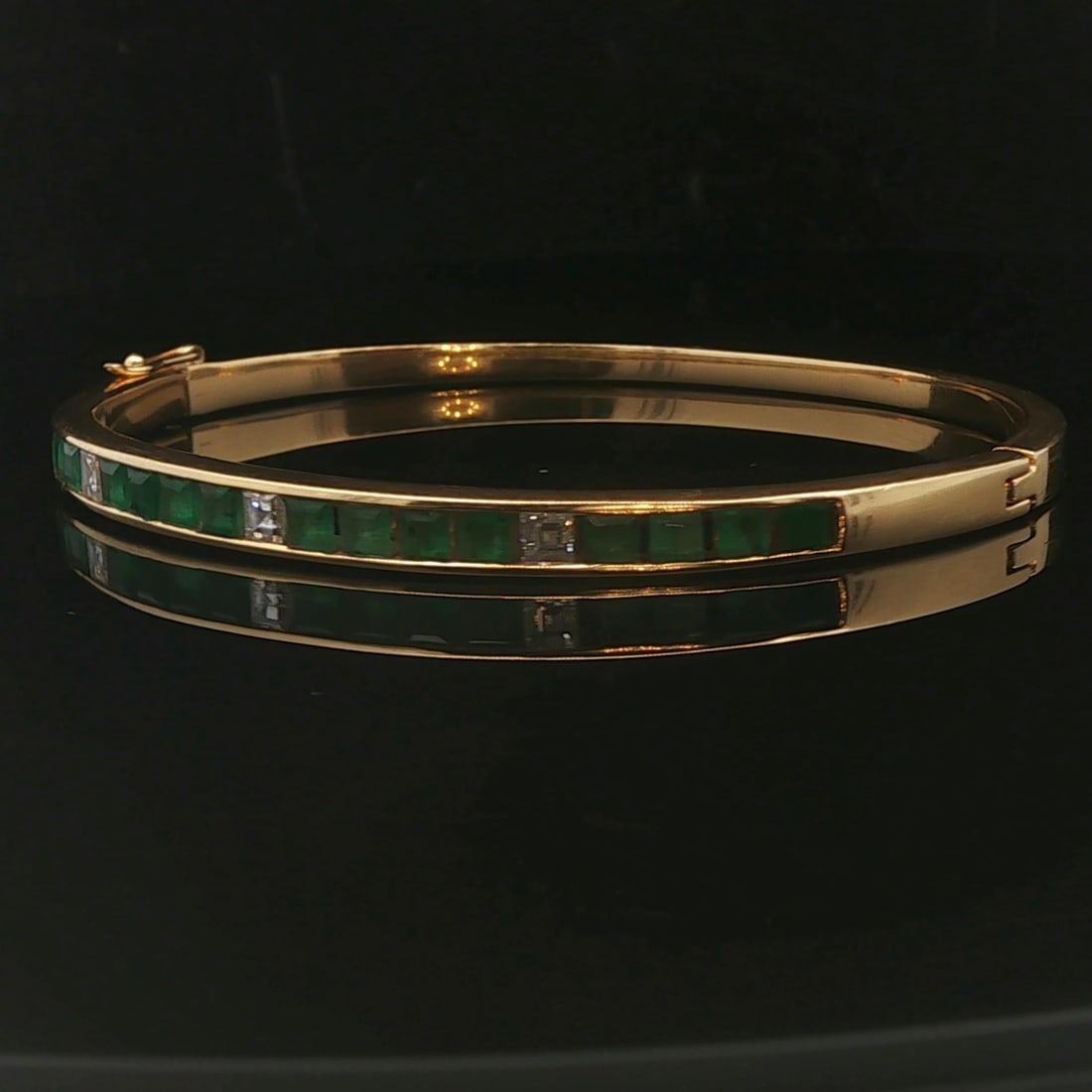 18k Yellow Gold Emerald and Diamond Solid Bangle - 4