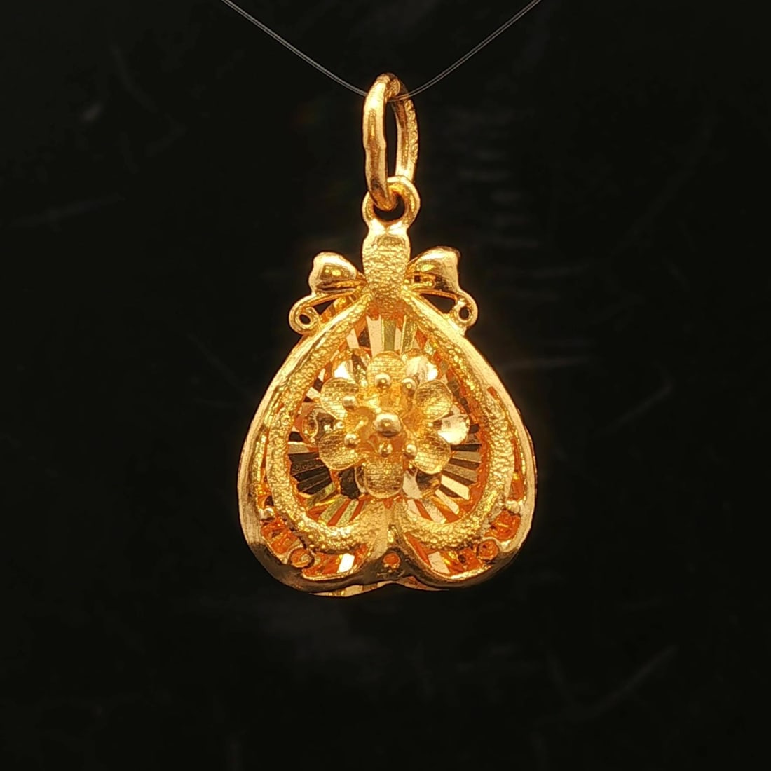 24k Pure Yellow Gold Solid Diamond Cut Floral Hea (1 of 7)