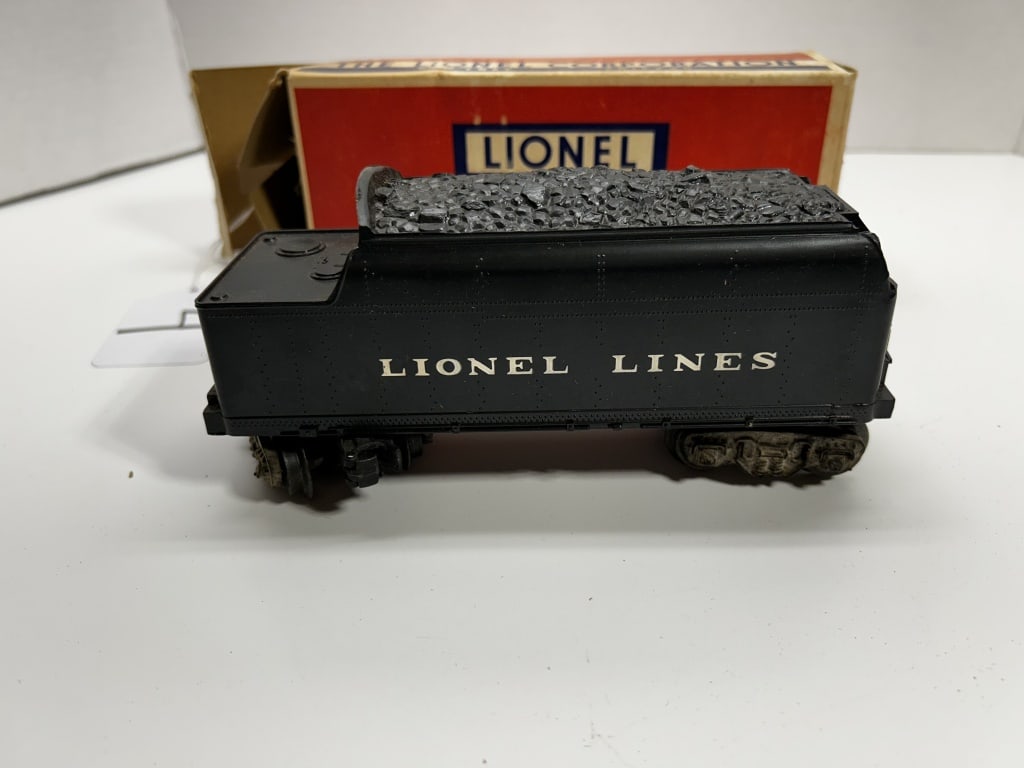 6066T LIONEL LINES O-GUAGE COAL TENDER DIECAST: POSTWAR RARE 1960S COAL TENDER CAR WITH BOX INCLUDED