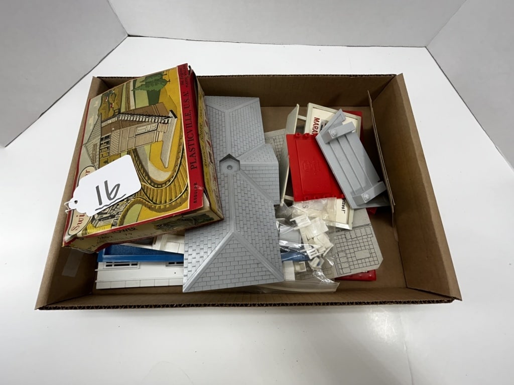 ACCIDENT WARD, HOSPITAL SET AND VARIOUS PLASTICVIL: BACHMANN BROS, INC. PHILADELPHIA PIECES AND OTHER ITEMS