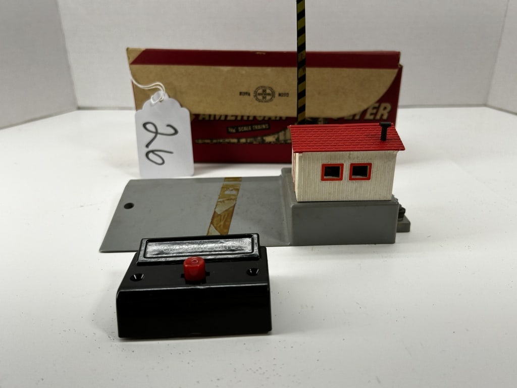 3/16 GILBERT AMERICAN FLYER CROSSING GATE (1 of 4)