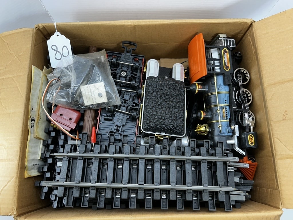 TRAIN TRACKS, PARTS, AND MORE: LARGER TRACK SET