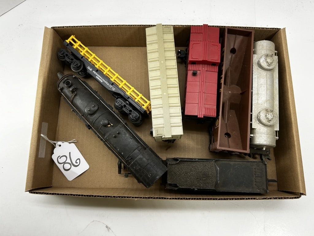 7 VARIOUS TRAIN CARS (1 of 4)