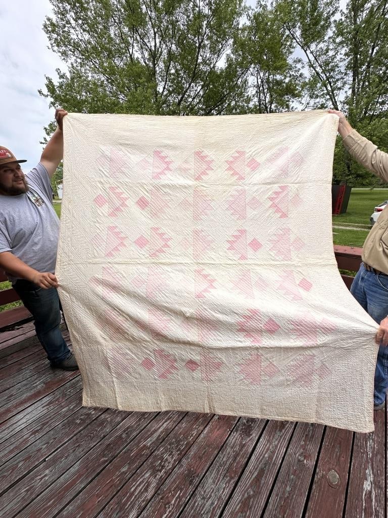 VINTAGE PINK QUILT (1 of 2)