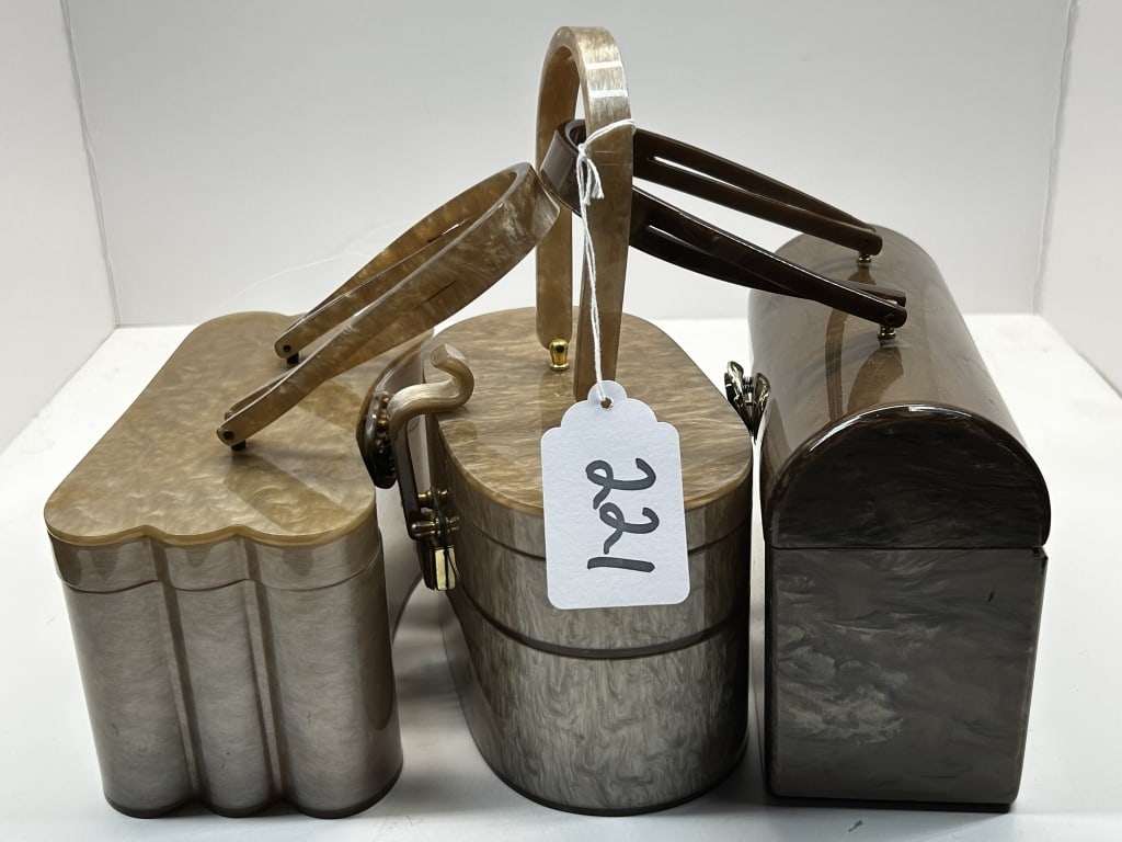 SET OF 3 VINTAGE LUCITE ACRYLIC PURSES: 1950S-1960S BOX LIKE WITH CLASP LUCITE ACRYLIC PURSES