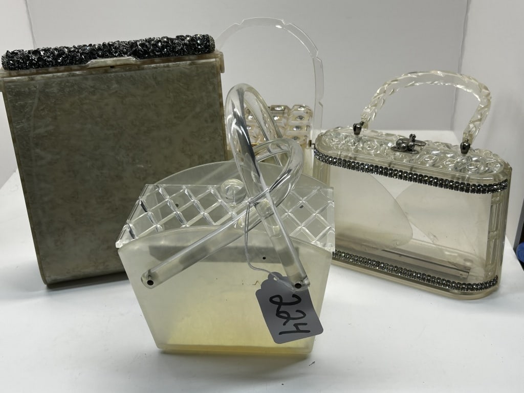 SET OF 4 VINTAGE LUCITE ACRYLIC PURSES: 1950S-1960S TAN AND CLEAR COLORS, WITH CLASP