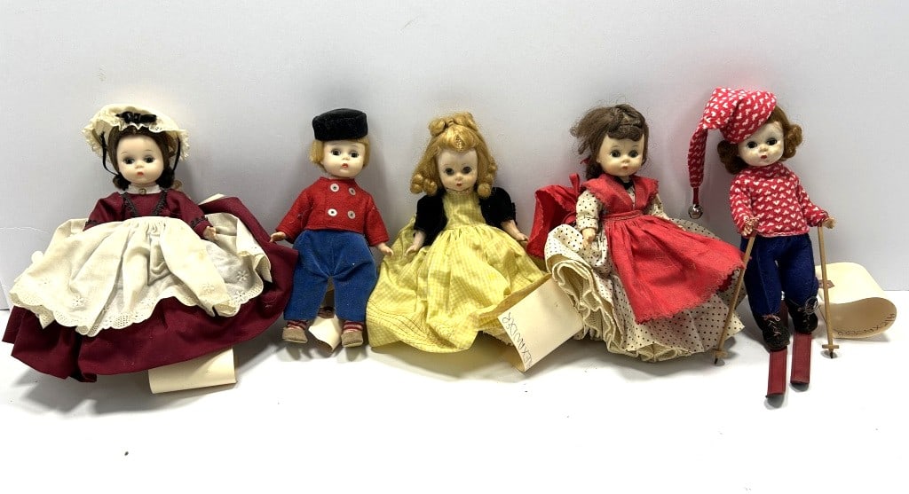 MADAME ALEXANDER DOLLS: SET INCLUES "MARME"AND "AMY"FROM THE LITTLE WOMEN COLLECTION, NETHERLANDS BOY AND GINNY SKI DOLLS