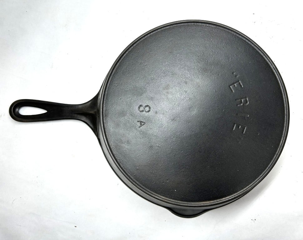 VINTAGE ERIE CAST IRON SKILLET: VINTAGE ERIE 8A CAST IRON SKILLET BY THE GRISWOLD BRAND