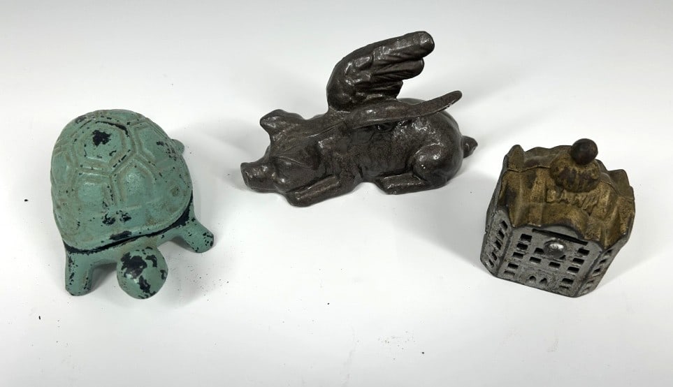 CAST IRON FLYING PIG (1 of 5)