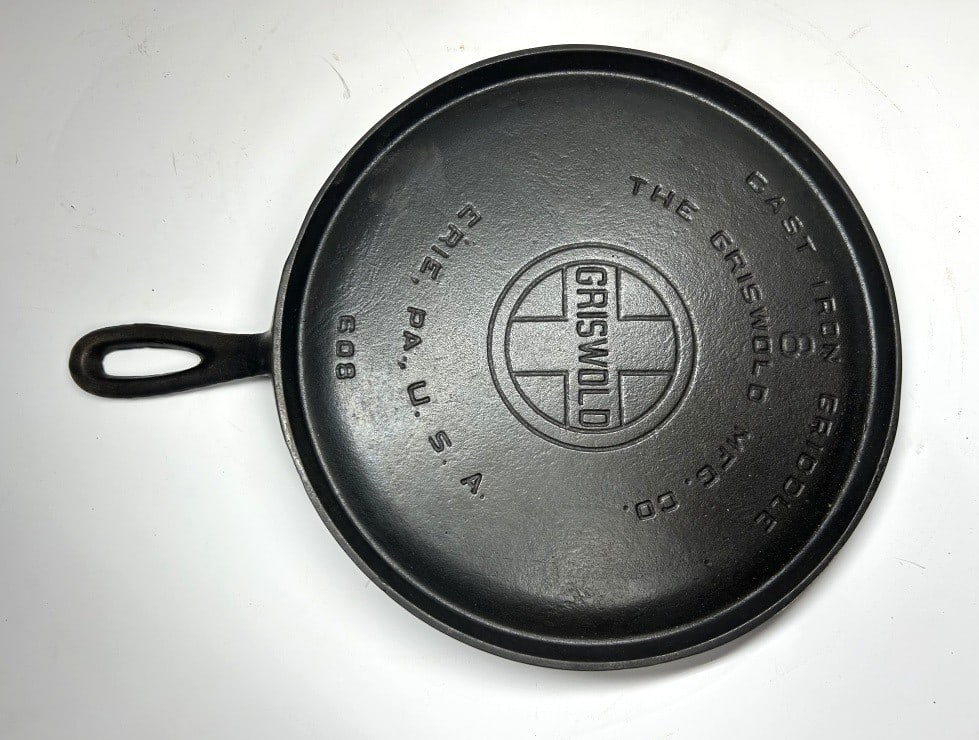 GRISWOLD #8 CAST IRON GRIDDLE (1 of 2)