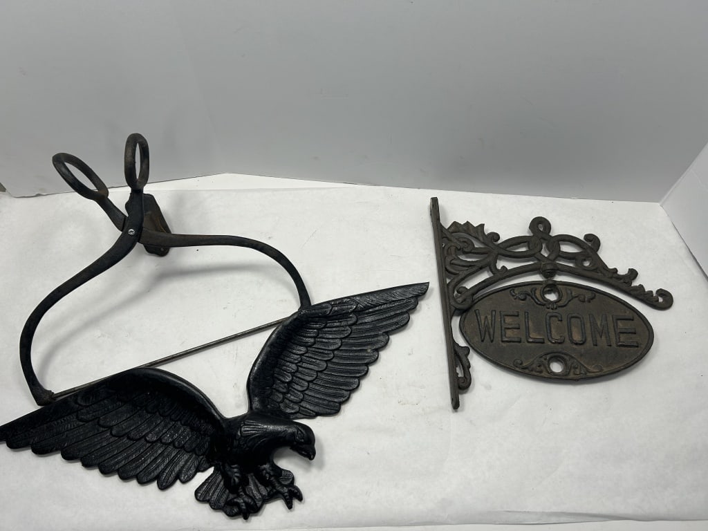 CAST IRON WELCOME SIGN: CAST IRON WELCOME SIGN, PAPER TOWEL HOLDER AND EAGLE