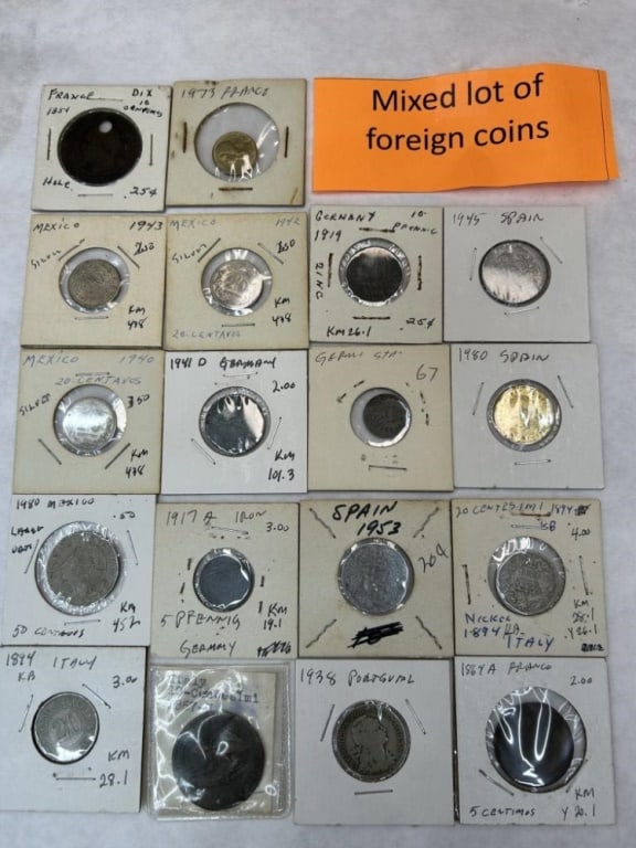 MIXED FOREIGN COINS: MIXED LOT OF FOREIGN COINS