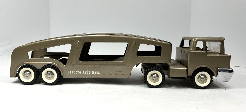 VINTAGE STRUCTO AUTO HAUL TRUCK AND CAR CARRIER (1 of 4)