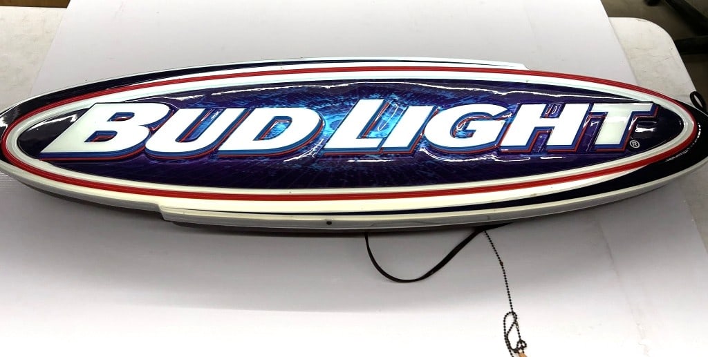 2000 BUD LIGHT LIGHT UP ADVERTISNG SIGN: ITEM NO. 1014677 TESTED, WORKS